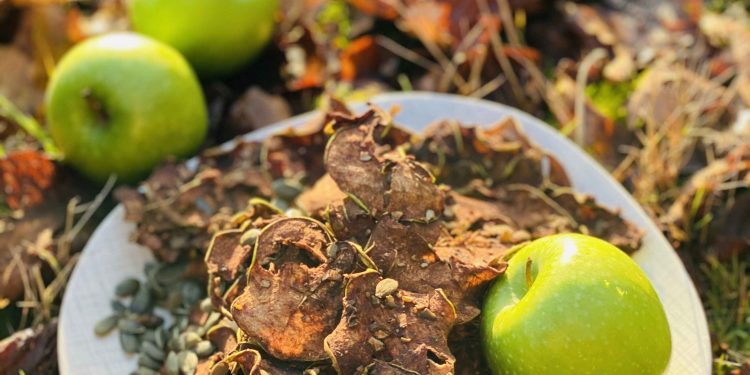 What comes to mind when I say GREEN APPLE?